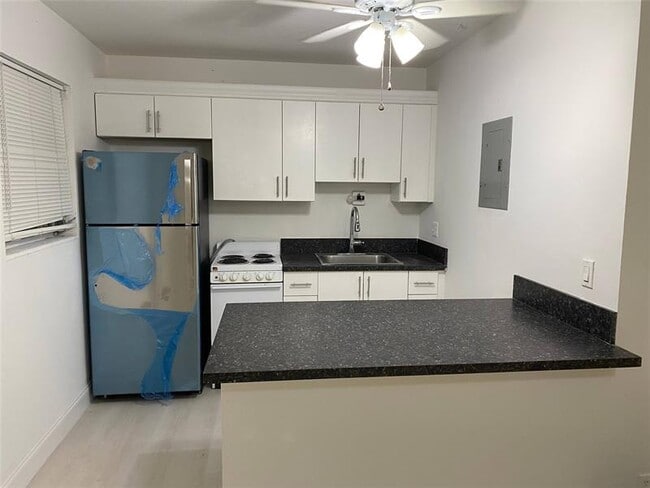Photo - 316 SW 15th St Unidad 3