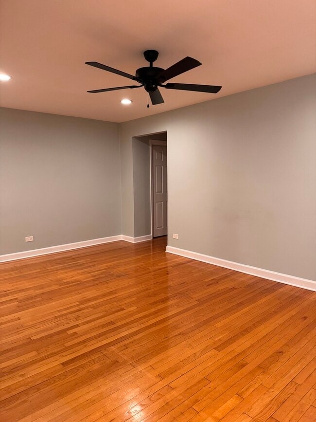 Photo - 705 Strom Dr Unidad 2D