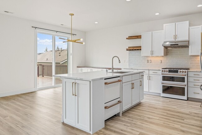 Photo - Immediately available 4-bedroom 3.5 bath