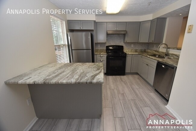 Photo - 1534 Falstone Ln