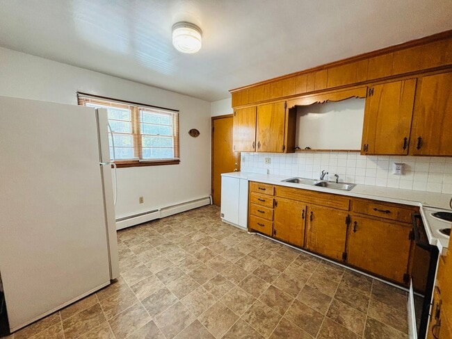 Photo - 208 Broce Dr Unit 1