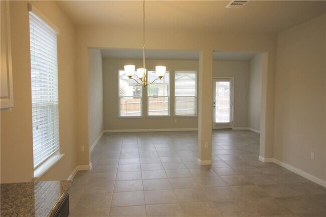 Photo - 11000 Bruneau Trail