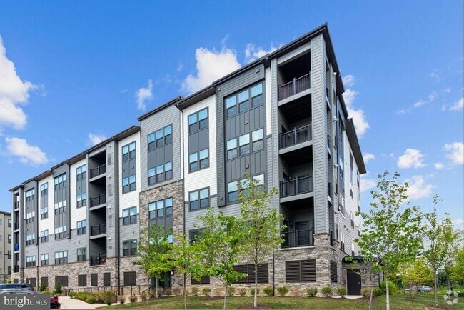 Building Photo - 12850 Mosaic Pk Wy Unit 2-E Rental