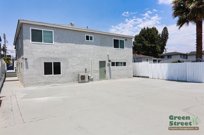 Building Photo - 6833 Amherst St Unit 1