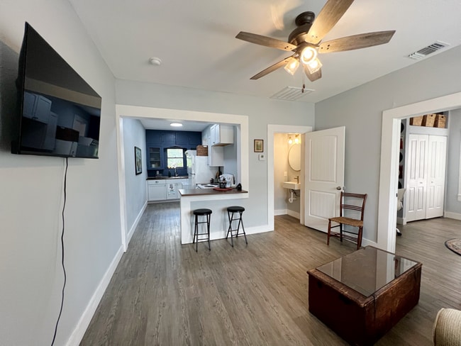 Photo - 715 W Hollywood Ave