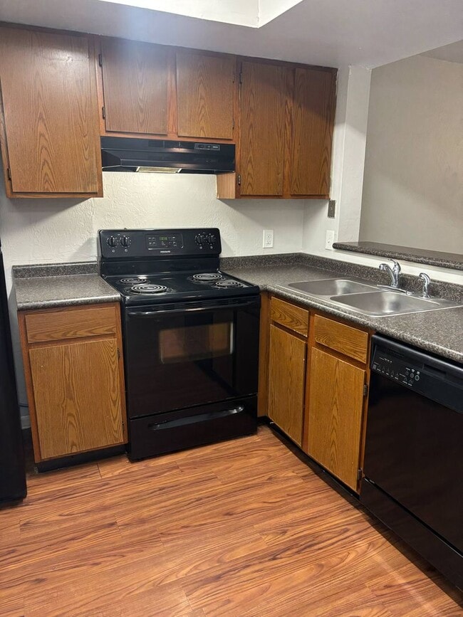 Photo - **Available in February* 2bd/2ba Condo close to Truman & Coffee Buff with community Pool.