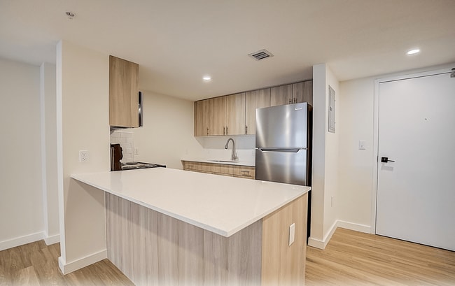 Building Photo - Biscayne Gardens Apartments