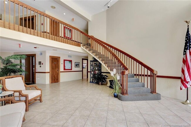 Photo - 150 SE Four Winds Dr Unidad B303 Rental