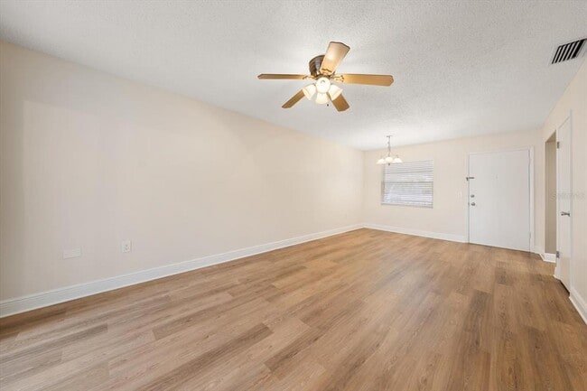 Photo - 1975 W Bay Dr Unidad 115