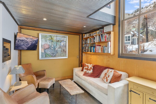 Photo - 216 E Galena Ave Unidad ID1324990P