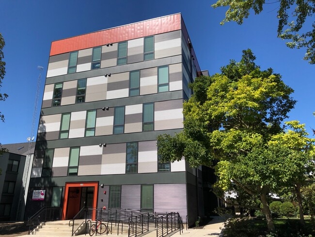 Building Photo - 208 East Clark Street Rental