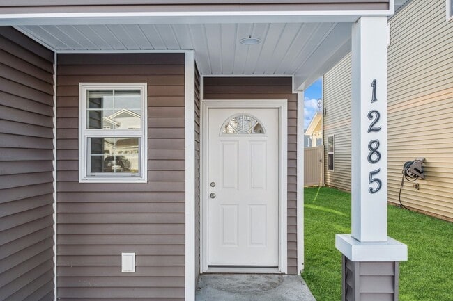 Photo - Adorable 3 bedroom. 2.5 bathTownhome in Columbia Falls