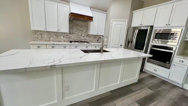 Photo - 1905 Grand Willow Ln