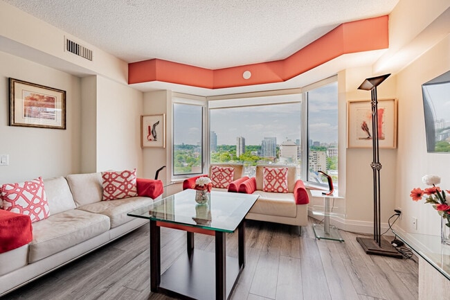 Building Photo - 155 Yorkville Ave