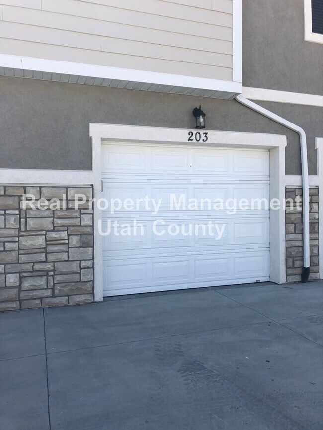 Photo - New Lower Price! Saratoga Springs Condo Unidad F203