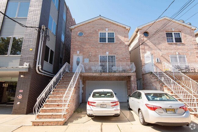 Building Photo - 519 3rd St Rental