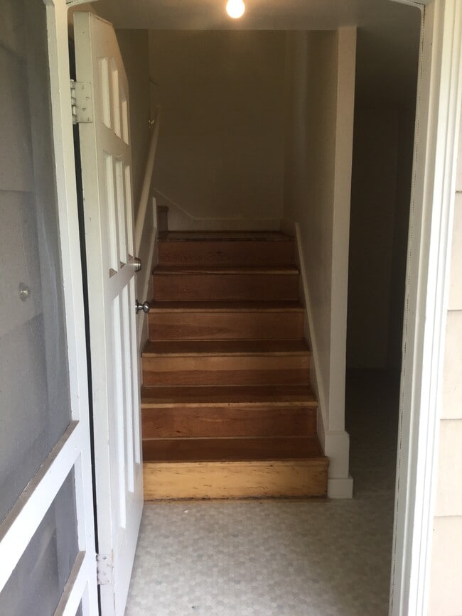 Photo - 1010 E 2nd St