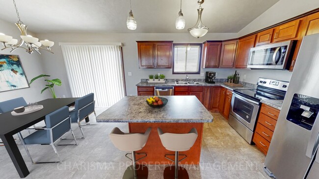 Photo - 330 Vernon Dr