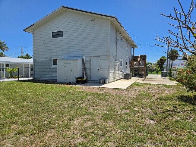 Photo - 337 Hernando St