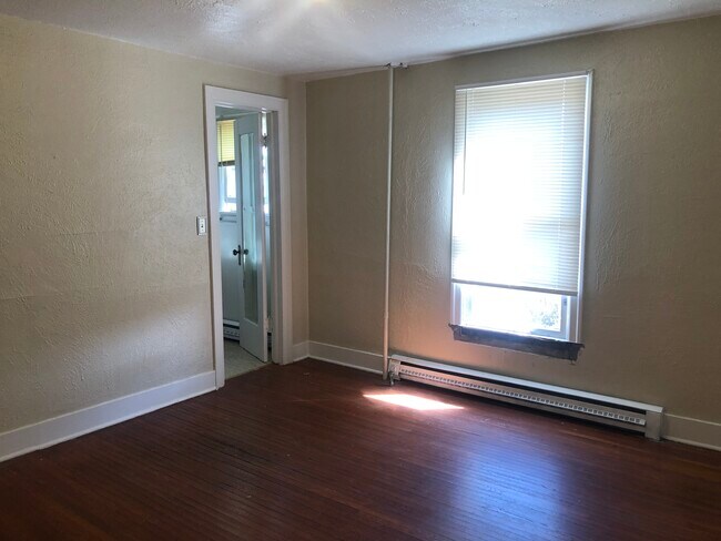 Photo - 610 NE Maiden Ln Unit 3