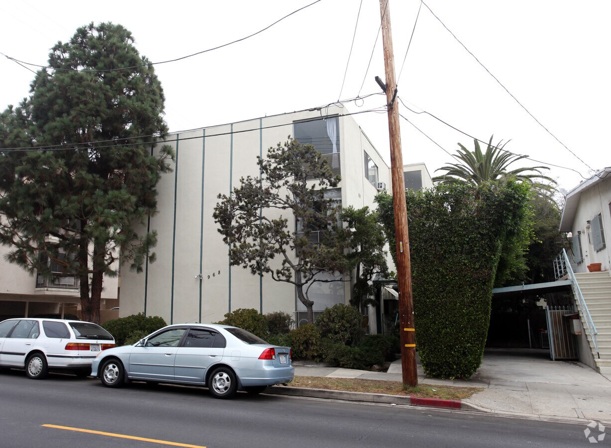 Photo - 968 S Barrington Ave