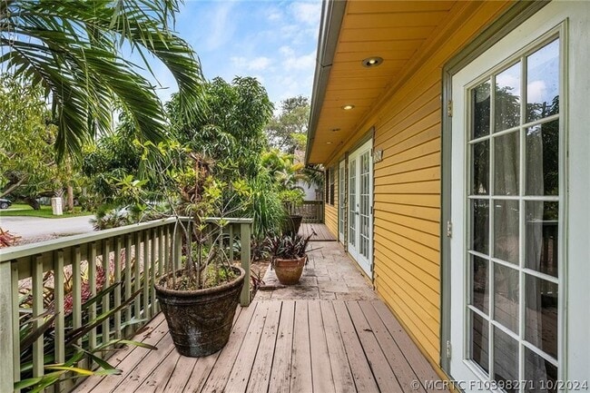 Photo - 709 SW 12th Ave