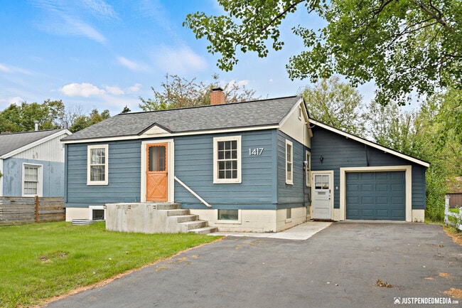 Building Photo - 1417 Karluk St