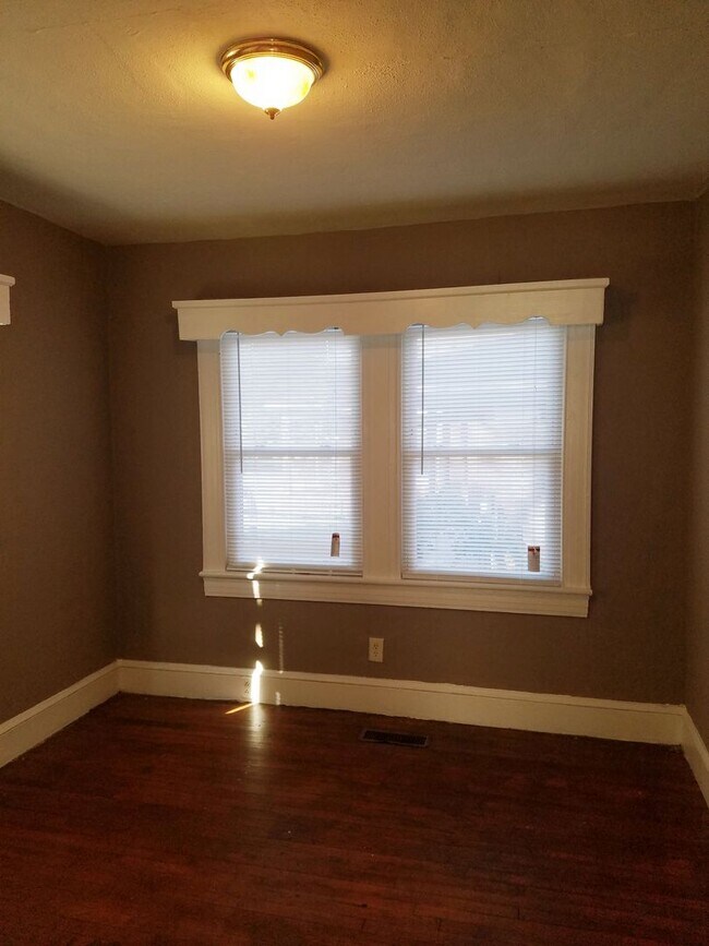 Photo - 3-Bdrm on Corner Lot