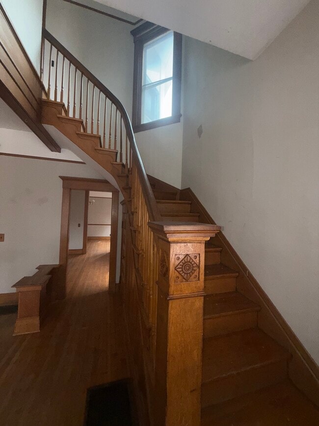 Photo - 317 e 13th st