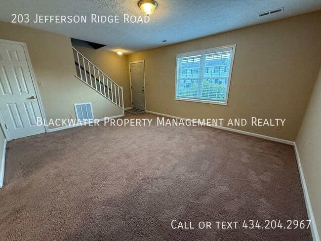 Photo - 203 Jefferson Ridge Rd