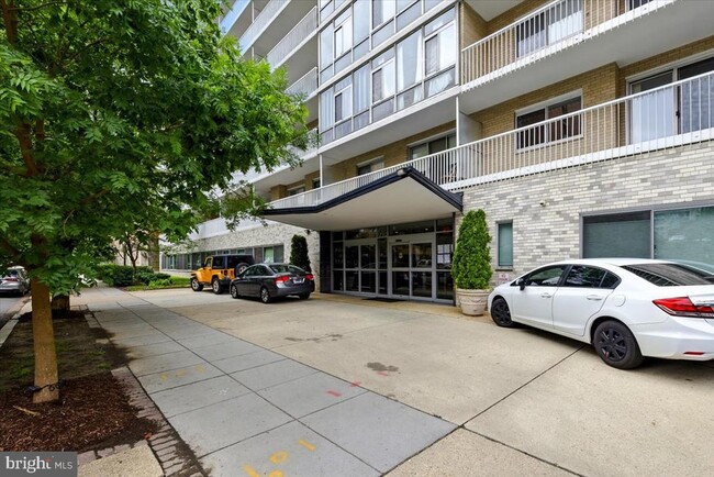 Photo - 730 24th St NW Unidad 715