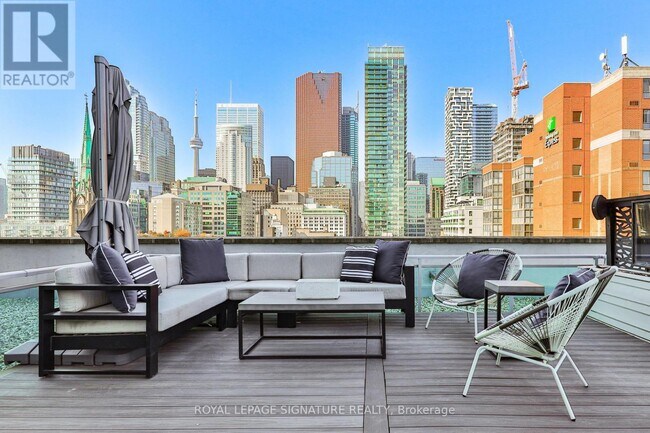 Photo - 112 George St Unit 902