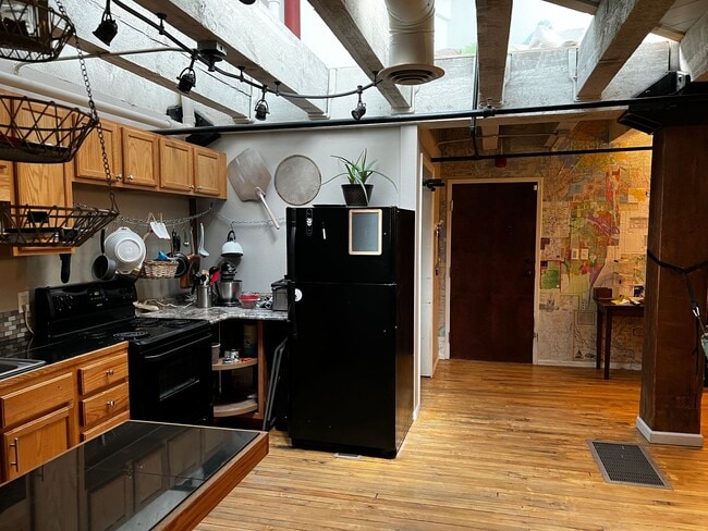 Photo - Charming 2 bedroom and 1 bath condo