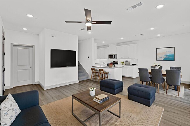 Photo - 1320 Hill Country Pl