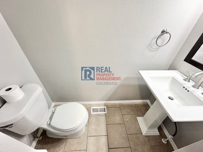 Photo - 251 S Nome St