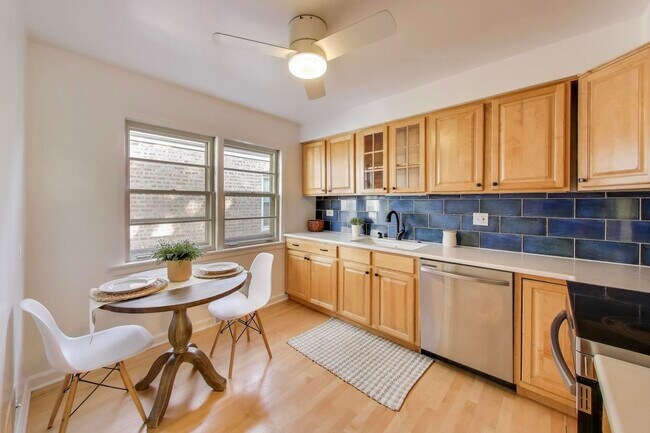 Photo - 6053 N Keeler Ave