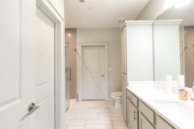 Building Photo - RARE 3 BEDROOM 2 BATH CONDO AT THE INLET -... Unit 527