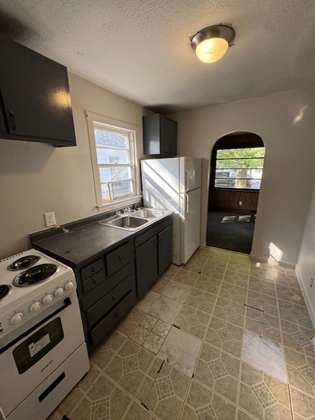 Photo - 4005 Holton Ave