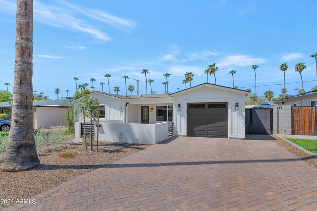 Photo - 4154 N 35th Pl