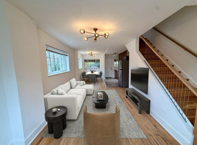 Building Photo - 1300 Dexter Terrace SE