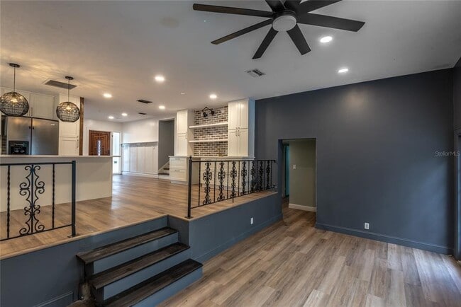 Photo - 518 Crestover Dr
