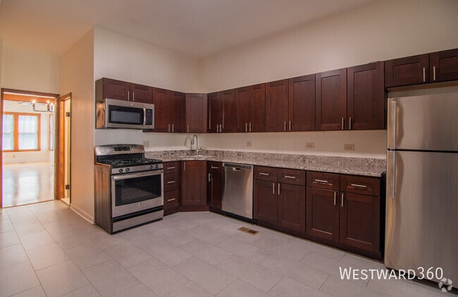 Building Photo - 3356 N Kenmore Ave Unit 1 Rental