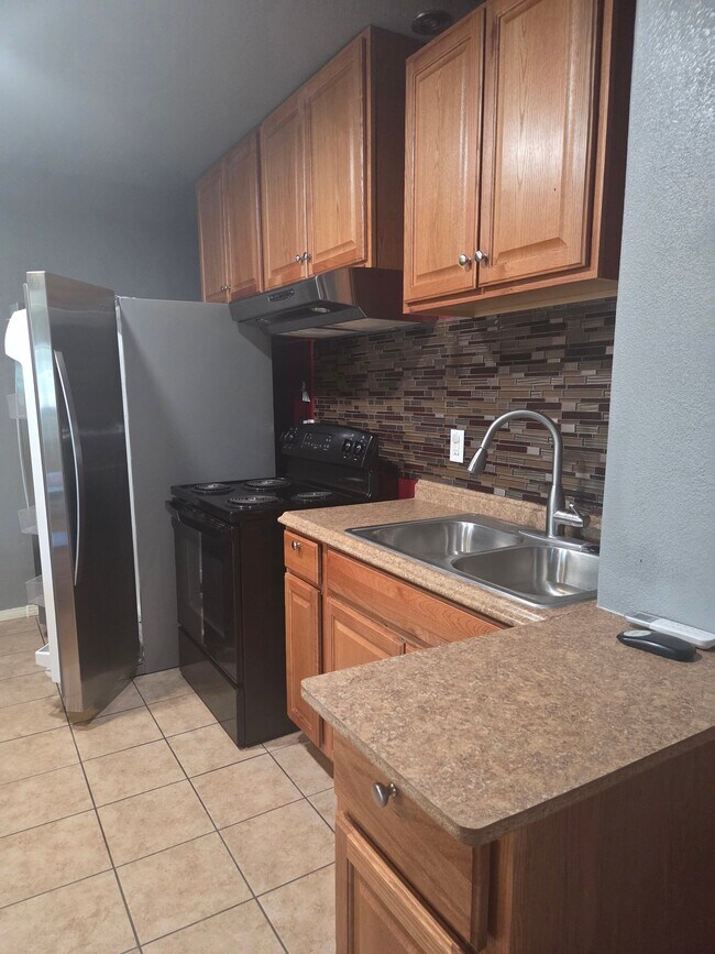 1216 W Calle De Oro