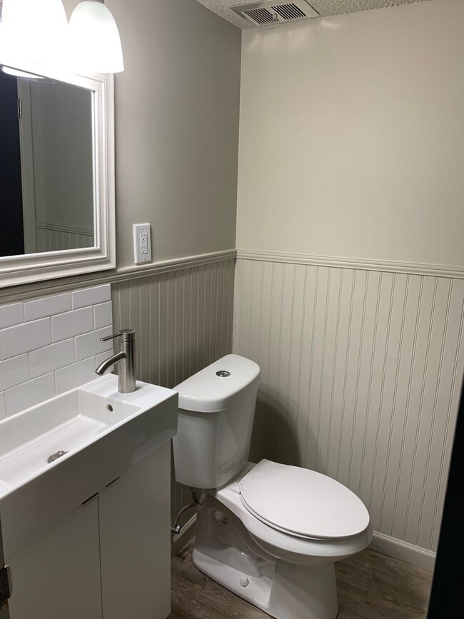 Photo - 1901 W Nettleton Ave Unidad A