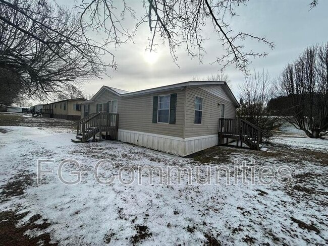 Photo - 141 Sunnybrook Ln