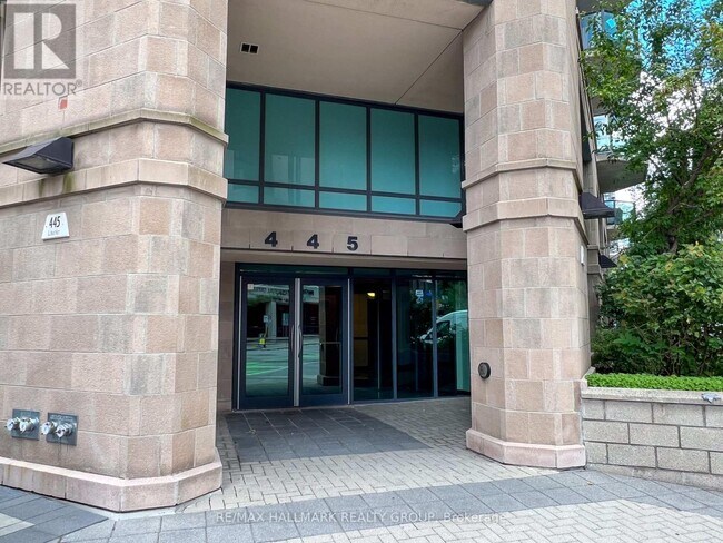 Photo - 445 Ave. Laurier Unit 1903