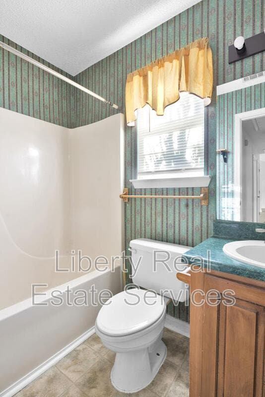 Photo - 934 Poppleton Dr