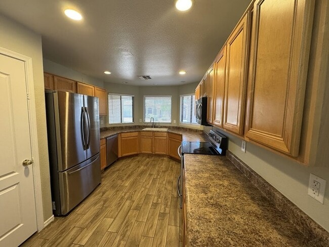 Photo - Norterra 3/2 With Garage