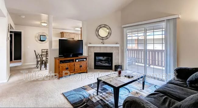 Photo - 1288 Lake Cir