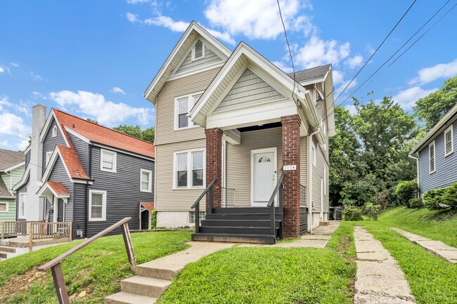 Photo - 1114 Fairbanks Ave House